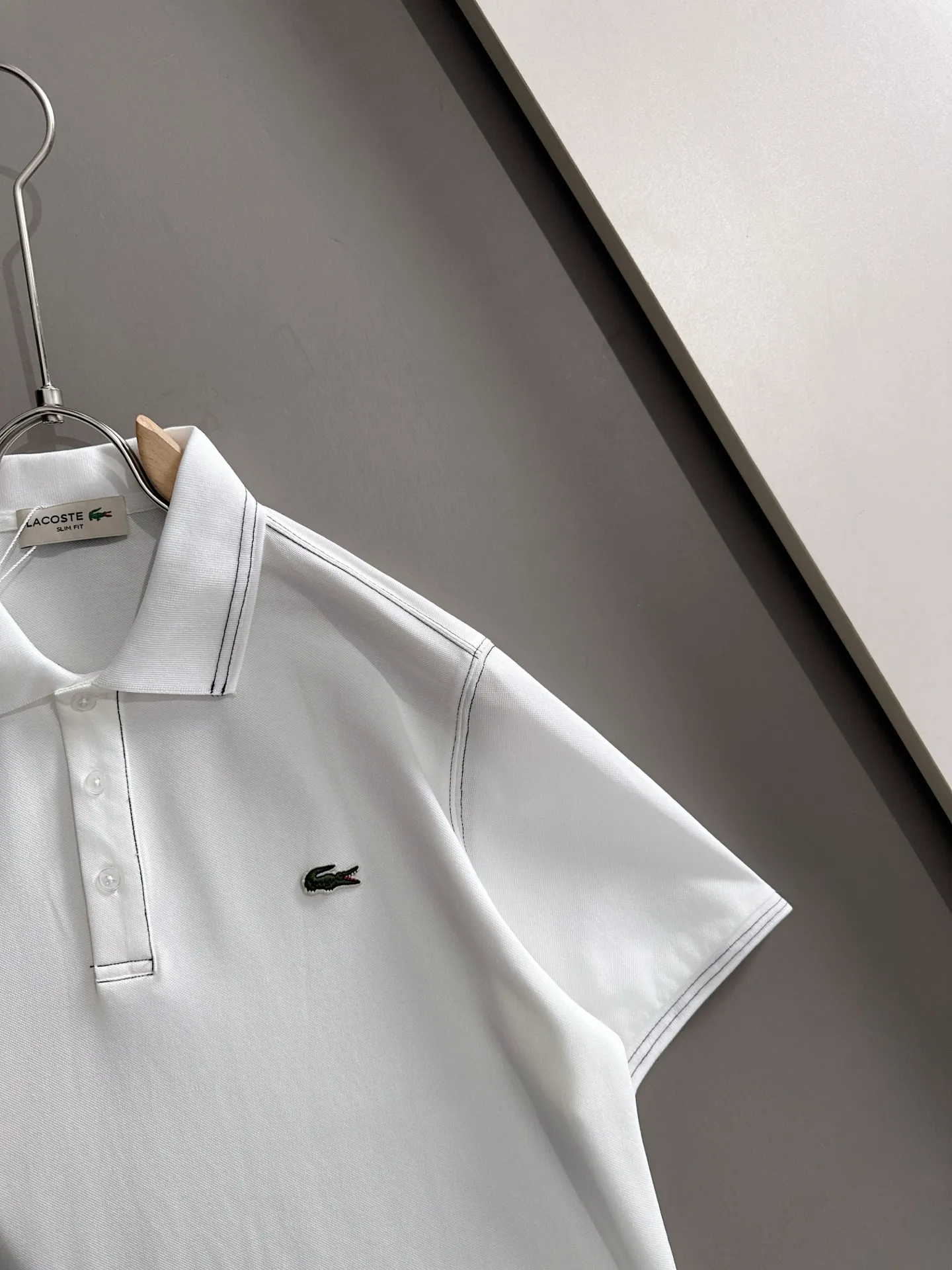 LACOSTE French crocodile fitted version M-XXXL 2026 topstitch collar lapel short sleeves, exquisite embroidery crafts counter fabrics, top-level elements blended to create, Classic short sleeves complete with 3 labels, trendy men's fashion, both upper body comfort and unparalleled existence 170-135(M) 175-150(L) 178-160(XL) 180-170(XXL) 180-180(XXXL)